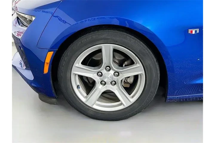 $21975 : Chevrolet Camaro 2018 LT 2dr image 8