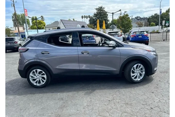 $19489 : Chevrolet Bolt EUV 2023 LT 4 image 2