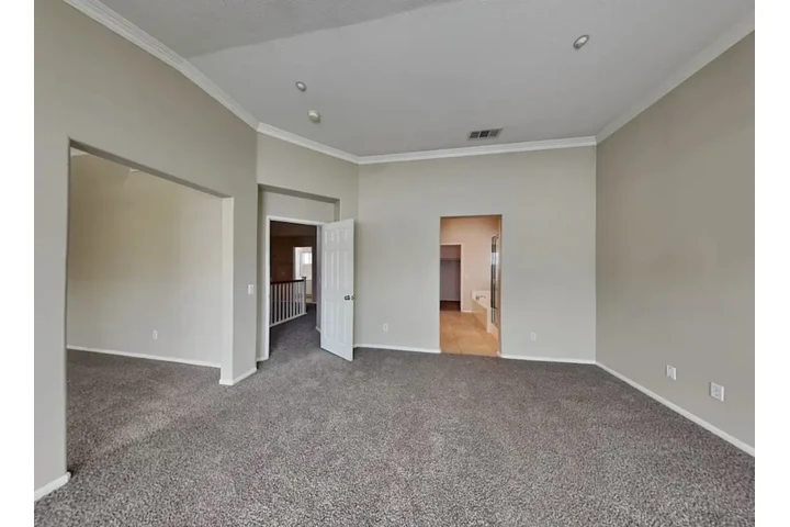 $1250 : Single family home for rent image 5
