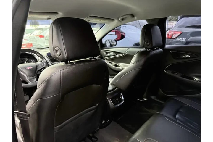 $5850 : 2017 Malibu LT image 8