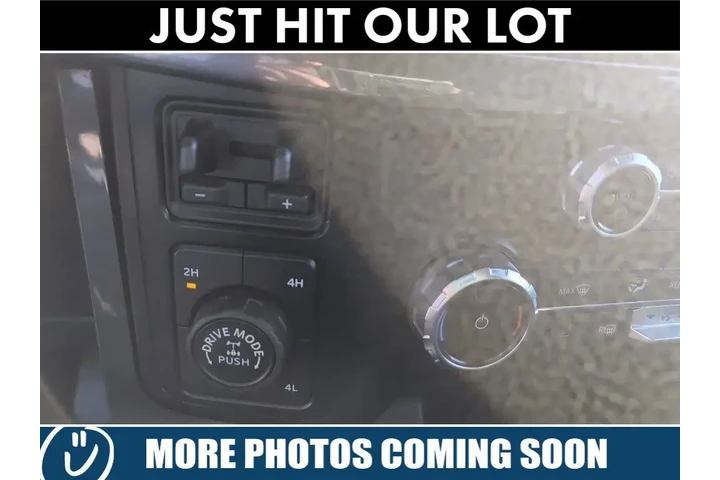 $39887 : Ford F-150 2023 4x4 XLT 4dr image 9