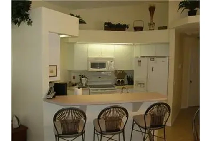 $2200 : Rental property with 3 bedro image 9