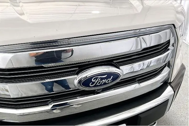 $28991 : Ford F-150 2017 4x4 King Ran image 7