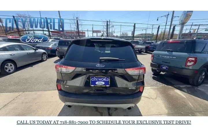 $20388 : Ford Escape 2022 AWD SE 4dr image 3
