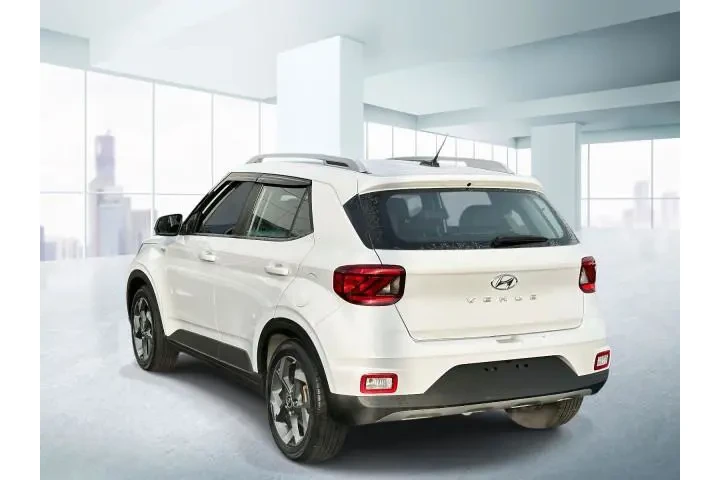$16999 : Hyundai VENUE 2023 SEL 4dr C image 3