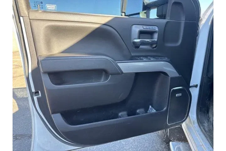 $39982 : Chevrolet Silverado 2500HD 2 image 9