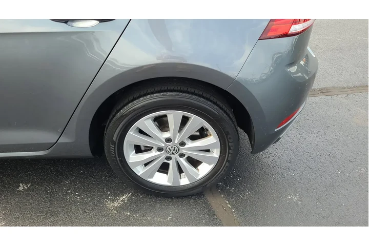 $17599 : Volkswagen Golf 2021 TSI 4dr image 10