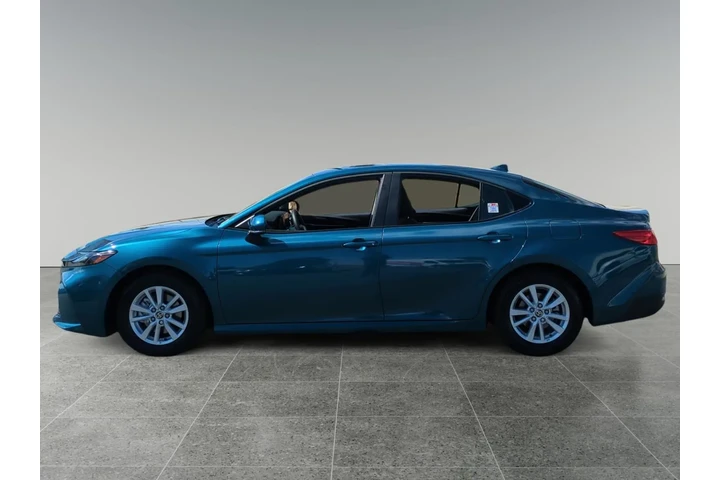 $29400 : Toyota Camry 2025 SE 4dr Sed image 2