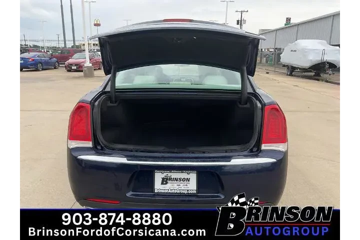 $9990 : Chrysler 300 2015 Limited 4d image 10