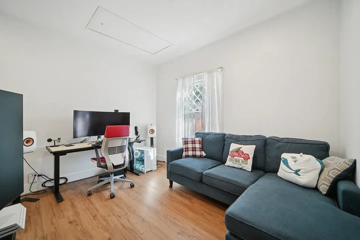 $1500 : HOUSE FOR RENT image 8