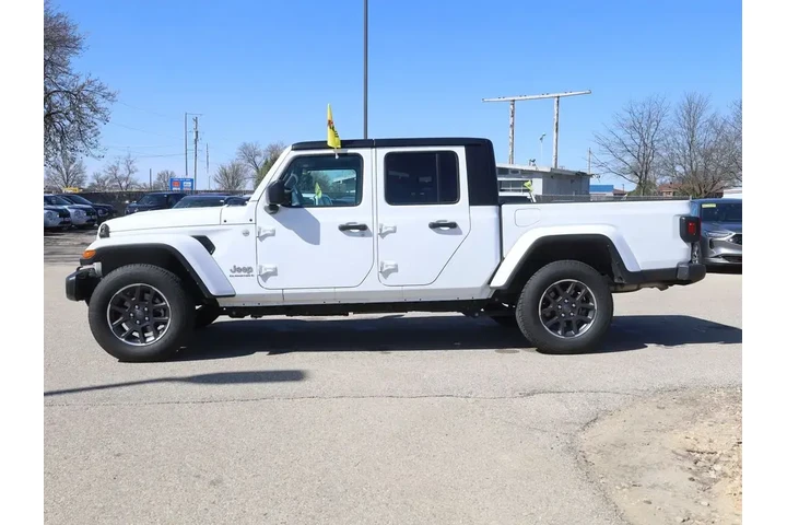 $28977 : Jeep Gladiator 2023 4x4 Over image 5