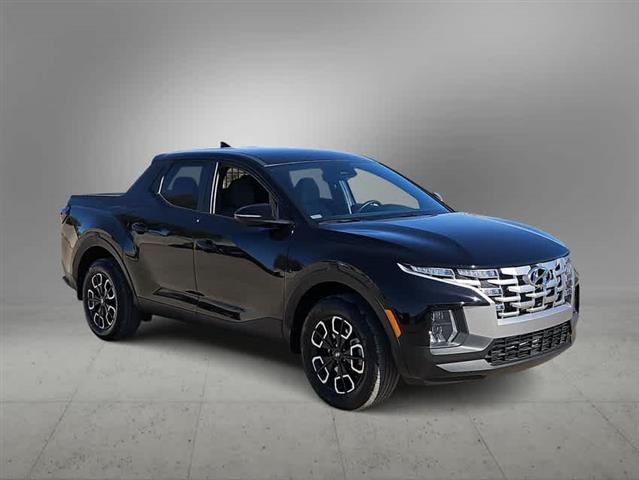 $30715 : New 2024 Hyundai SANTA CRUZ S image 1