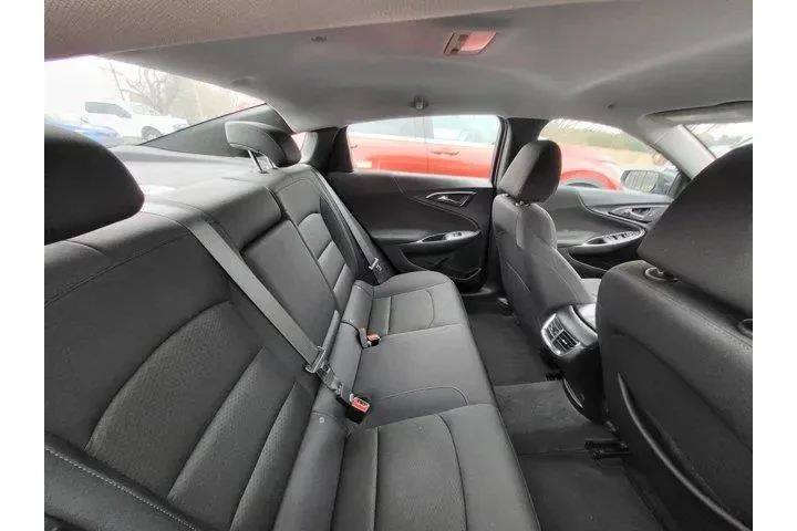 $18920 : Chevrolet Malibu 2024 LT 4dr image 9