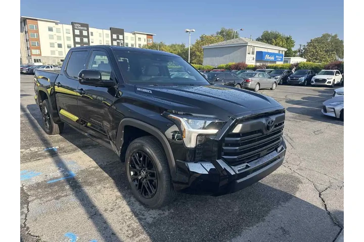 $63490 : 2025 Tundra 4WD Limited Hybrid image 4