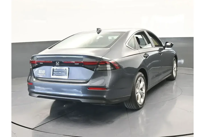 $21989 : Honda Accord 2024 LX 4dr Sed image 5