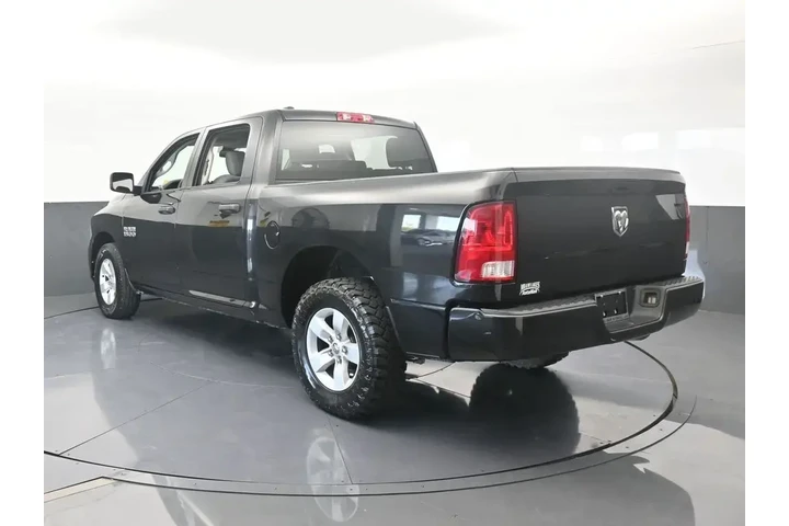 $17111 : Ram 1500 2018 4x2 Express 4d image 4
