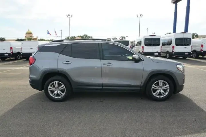 $13995 : GMC Terrain 2018 SLE 4dr SUV image 4