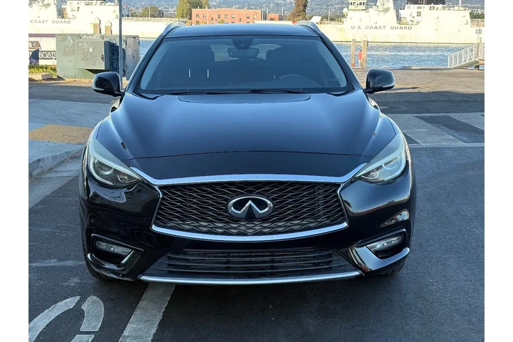 $14988 : 2017 QX30 Premium image 3