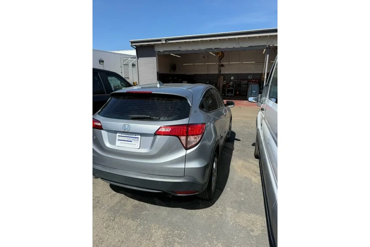 $20900 : Honda HR-V 2017 LX 4dr Cross image 6