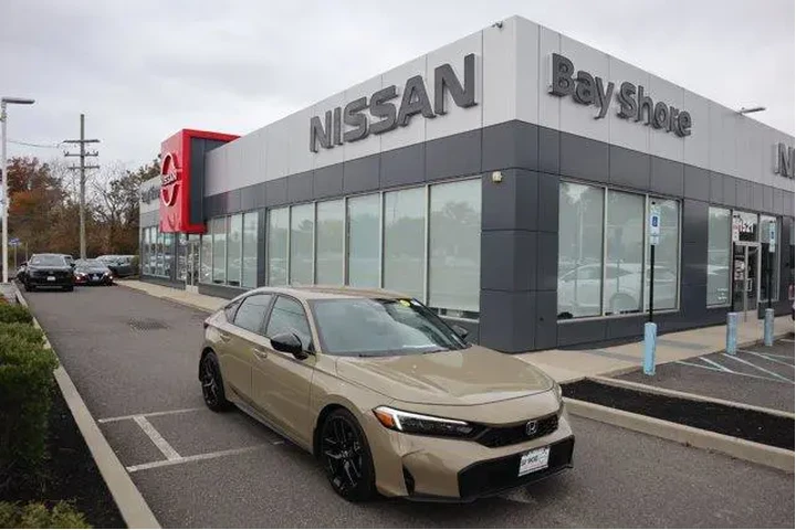 $23448 : Honda Civic 2025 Sport 4dr H image 2