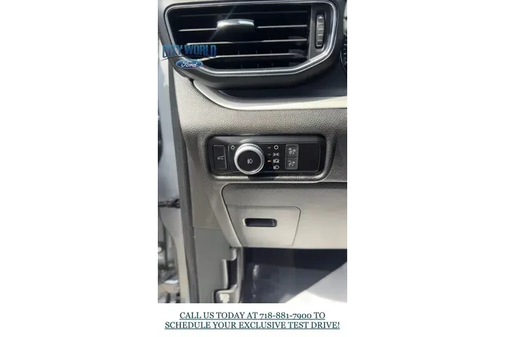 $29889 : Ford Explorer 2022 AWD XLT 4 image 8