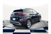 $20995 : Hyundai KONA 2023 AWD SEL 4d thumbnail
