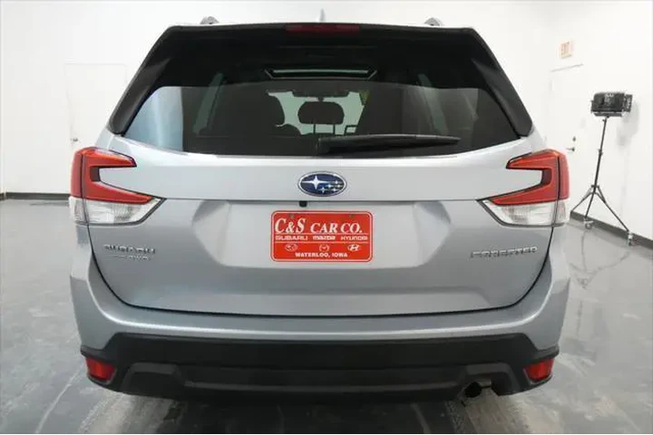 $26313 : Subaru Forester 2023 AWD Pre image 8