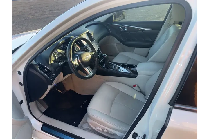 $15998 : INFINITI Q50 2018 3.0T Luxe image 2