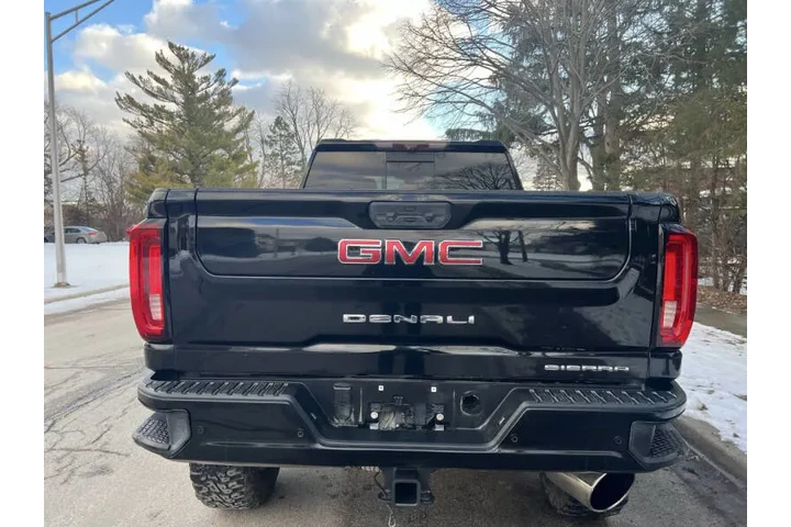 $44991 : 2020 GMC Sierra 2500HD Denali image 6