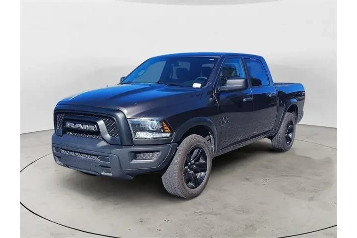 $37888 : Ram 1500 Classic 2024 4x4 SL image 1