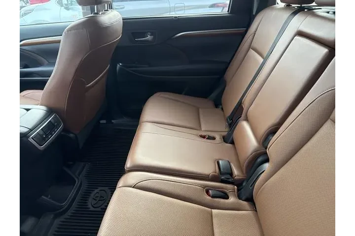 $29927 : Toyota Highlander 2019 AWD L image 5