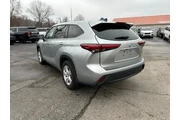 $29997 : Toyota Highlander 2023 AWD L thumbnail