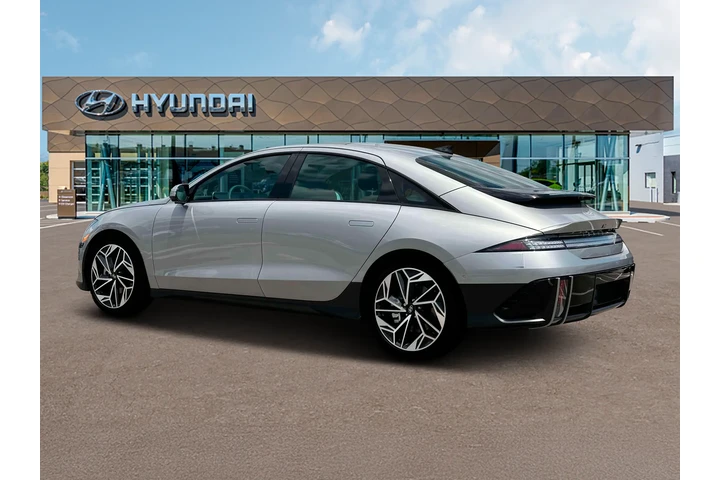 $31985 : Hyundai IONIQ 6 2024 Limited image 4