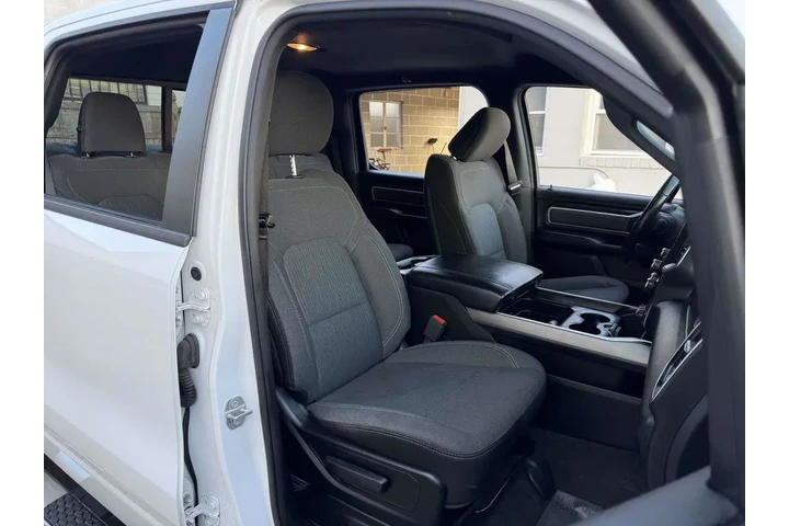 $29242 : Ram 1500 2021 4x4 Big Horn 4 image 9