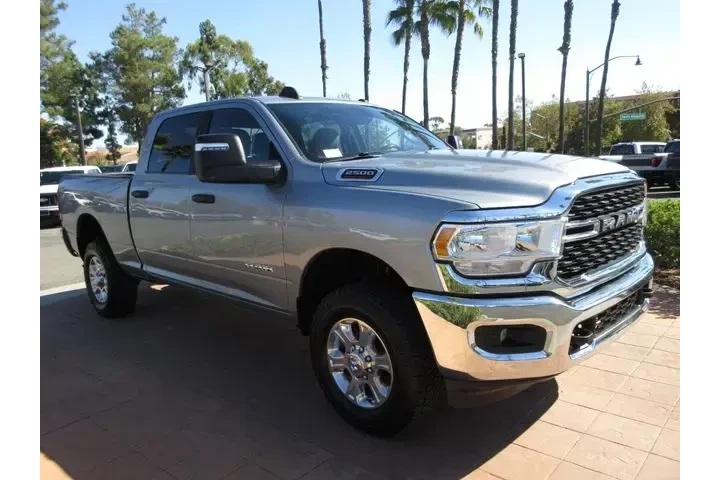 $39494 : Ram 2500 2024 4x4 Big Horn 4 image 6