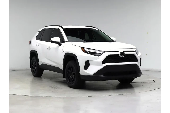 $30998 : Toyota RAV4 2024 XLE 4dr SUV image 1