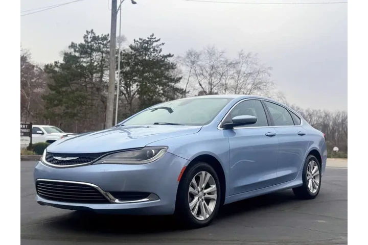 $6999 : 2015 200 Limited image 4