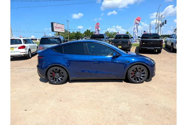 $23995 : 2020 Model Y image 4