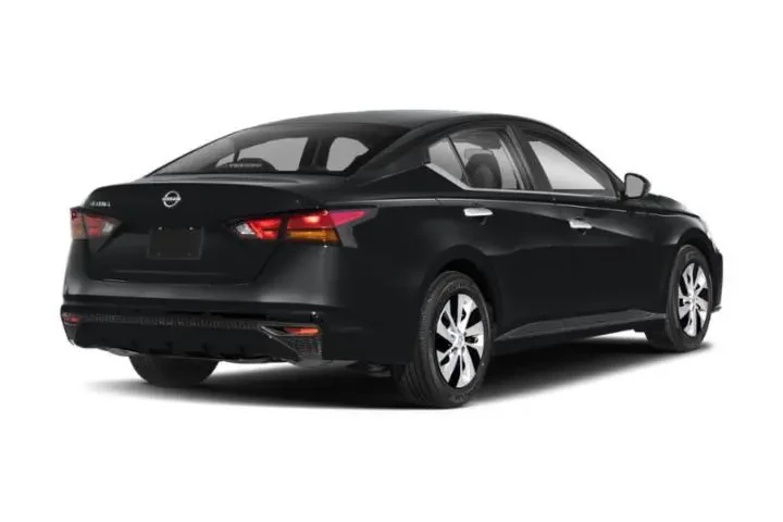 $23288 : Nissan Altima 2024 2.5 S 4dr image 2