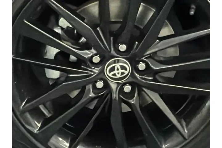 $24975 : Toyota Camry 2023 XSE 4dr Se image 4