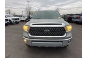$28000 : Toyota Tundra 2019 4x4 SR5 4 thumbnail