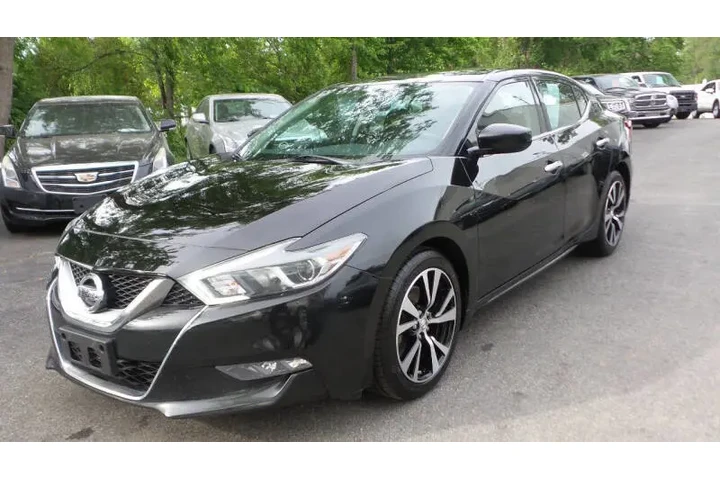 $12975 : 2017 Maxima 3.5 SV image 1