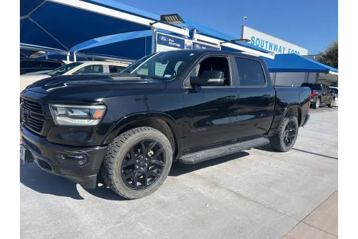 $27499 : Ram 1500 2021 4x2 Laramie 4d image 2