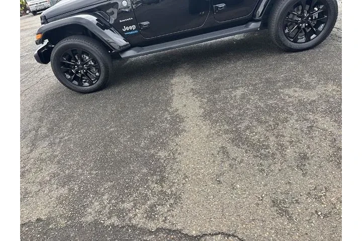 $31890 : Jeep Wrangler Unlimited 2021 image 4