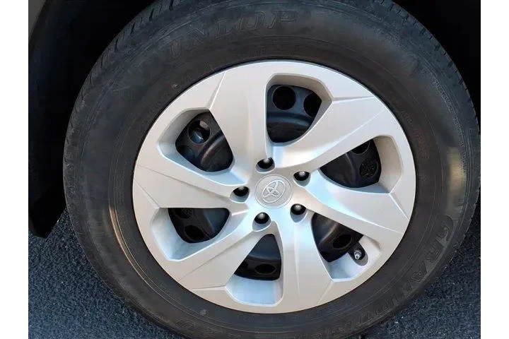 $26900 : Toyota RAV4 2024 AWD LE 4dr image 8