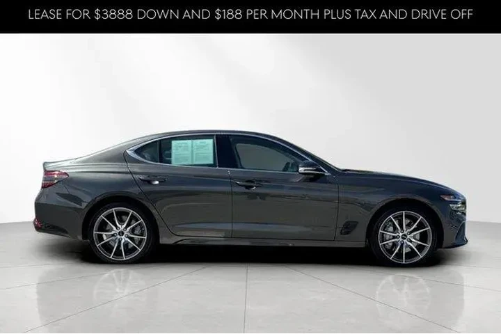 $39785 : Genesis G70 2026 2.5T Standa image 4