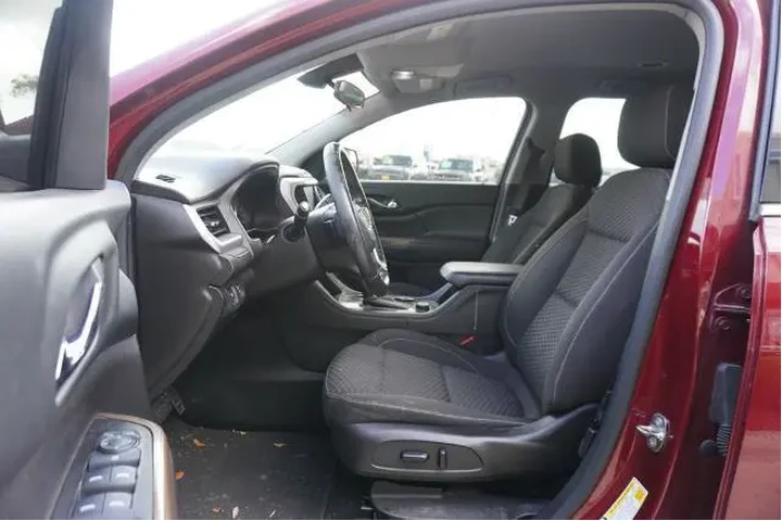 $9988 : GMC Acadia 2017 SLE-2 4dr SU image 7