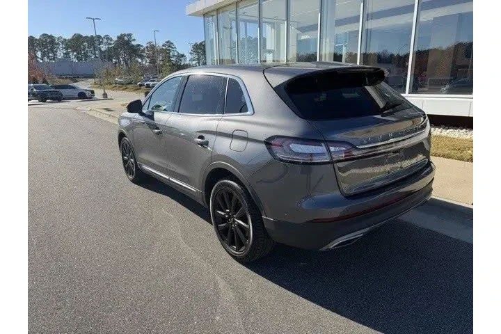 $37459 : Lincoln Nautilus 2022 AWD Re image 6