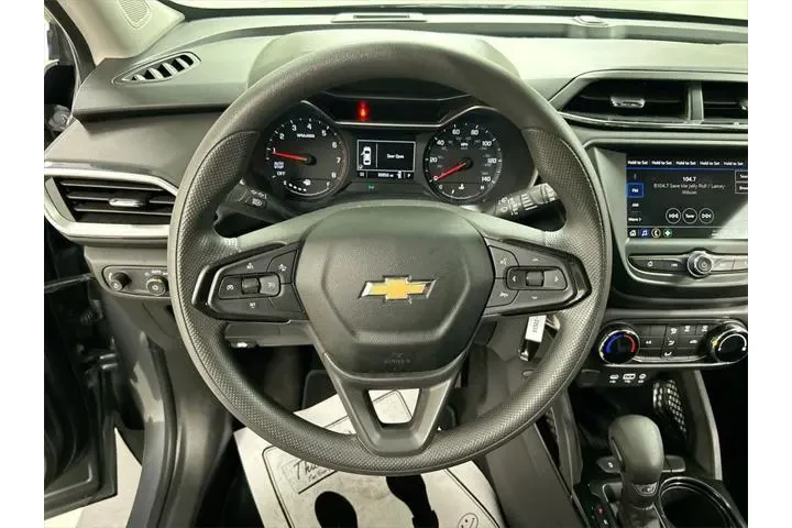 $14000 : Chevrolet Trailblazer 2021 L image 4