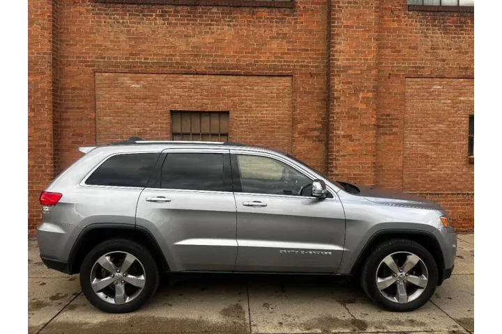 $6800 : 2015 Grand Cherokee Limited image 8